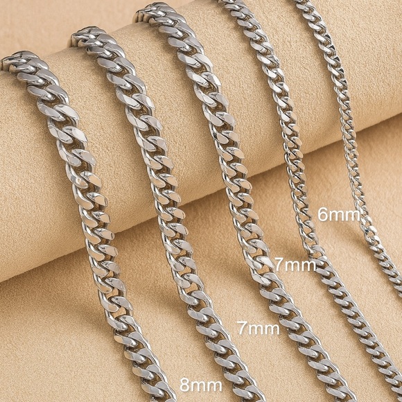 Cuban Link Chain Necklace for Men and Women - Picture 4 of 5